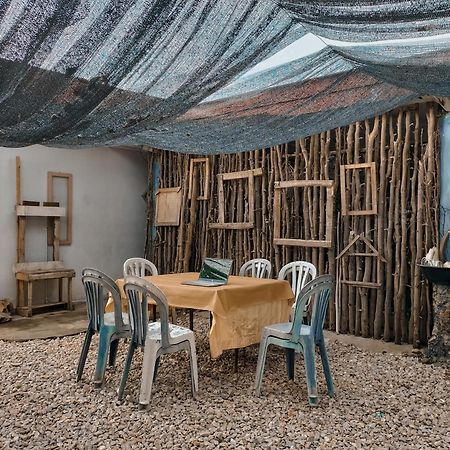 Brussels Homestay Kost Balige Εξωτερικό φωτογραφία