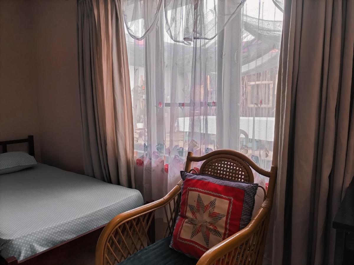 Brussels Homestay Kost Balige Εξωτερικό φωτογραφία