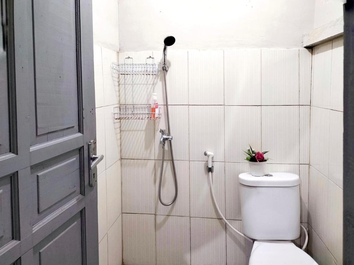 Brussels Homestay Kost Balige Εξωτερικό φωτογραφία